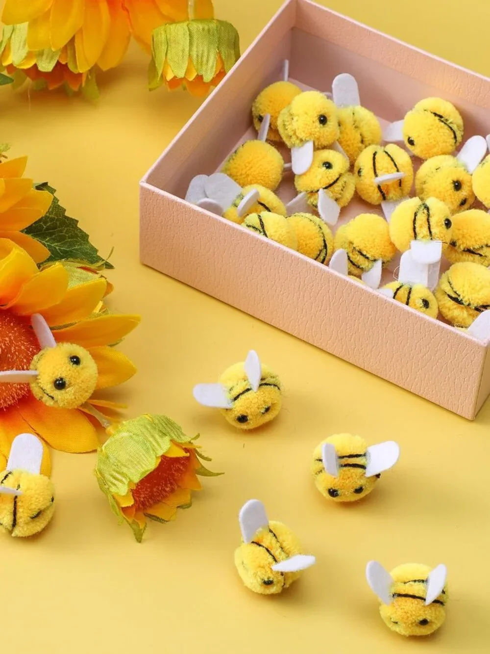 28Pcs Felt Bees Wool Felt for Crafts, Cute Bees Yellow Wool FeltBees Mini Crafts